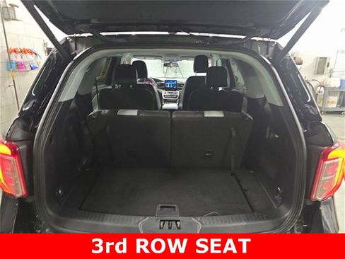 Used 2021 Ford Explorer XLT w/ Equipment Group 202A image 14