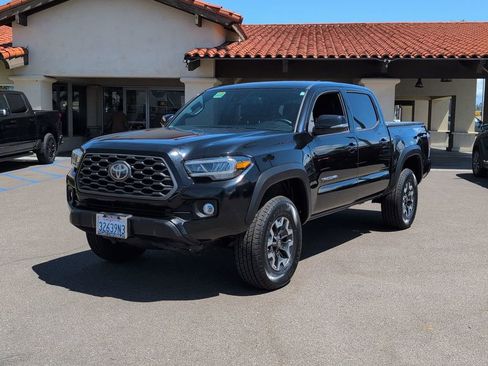 Used 2020 Toyota Tacoma TRD Off-Road w/ Technology Package AWD/4WD image 4