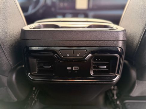 Used 2024 GMC Sierra 2500 AT4 w/ AT4 Premium Plus Package image 35