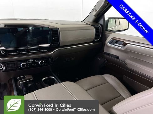Used 2025 GMC Sierra 1500 SLT w/ SLT Convenience Package AWD/4WD image 27