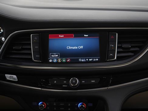 Used 2023 Buick Enclave Avenir image 15