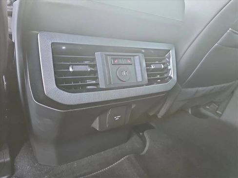 Used 2025 Ford F250 Platinum w/ Tremor Off-Road Package image 24