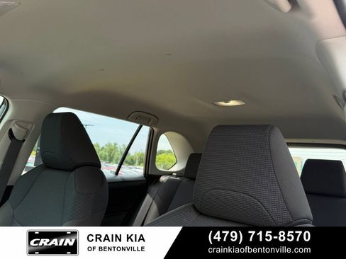 Used 2025 Toyota RAV4 LE AWD/4WD image 22