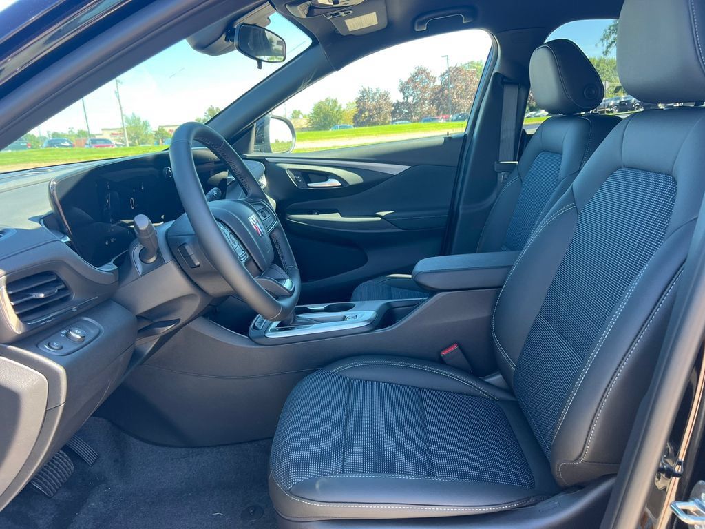 New 2026 Buick Envista Preferred w/ Convenience I Package FWD image 3