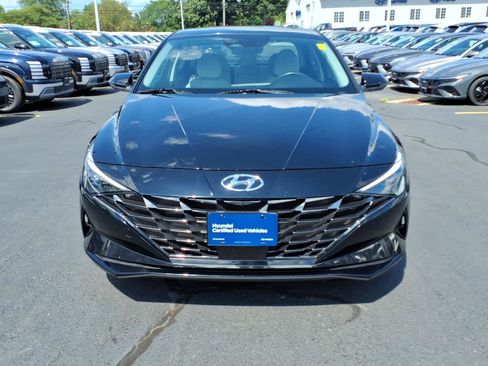 Used 2023 Hyundai Elantra Limited w/ Cargo Package FWD image 3