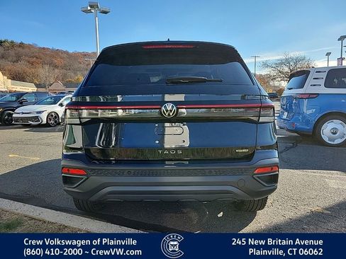 New 2026 Volkswagen Taos SE image 28