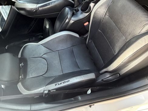Used 2016 Hyundai Veloster Turbo w/ Option Group 04 FWD image 11
