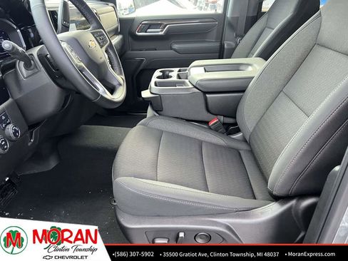 Used 2025 Chevrolet Silverado 1500 LT image 17