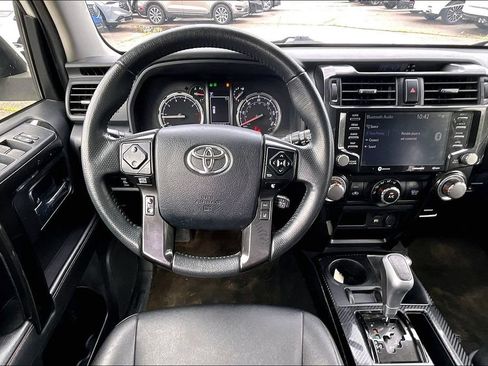 Used 2020 Toyota 4Runner TRD Off-Road Premium AWD/4WD image 7