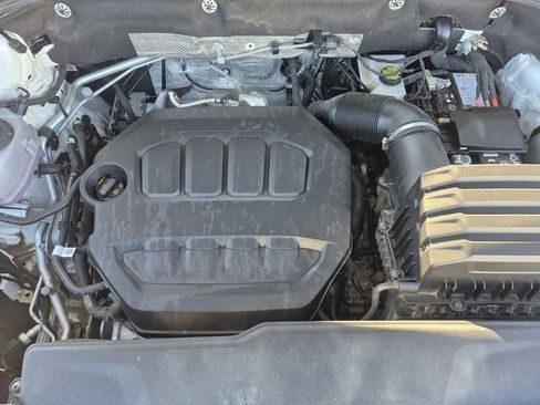 Used 2024 Volkswagen Atlas Cross Sport SE image 16