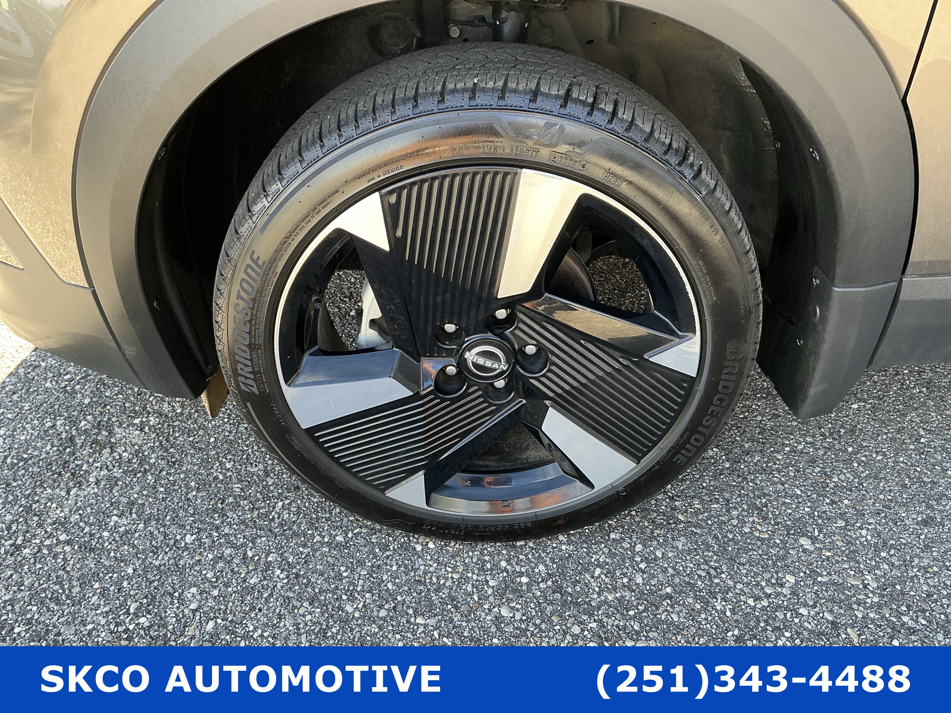 Used 2025 Nissan Kicks SR FWD image 9
