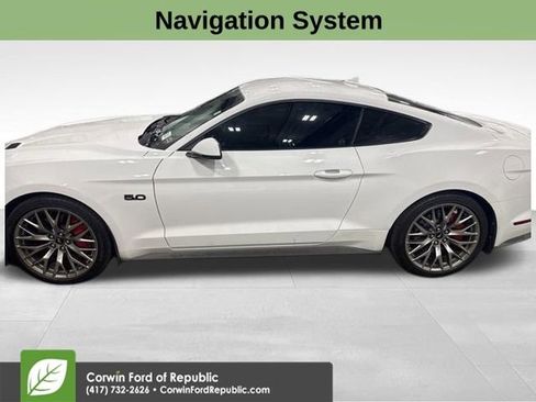 Used 2022 Ford Mustang GT Premium w/ Equipment Group 401A image 4