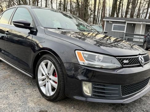 Used 2013 Volkswagen Jetta GLI image 1