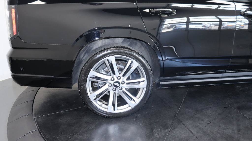 Certified 2025 Cadillac Escalade Sport Platinum AWD/4WD image 17