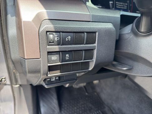 Used 2024 Toyota Tacoma TRD Off-Road AWD/4WD image 11