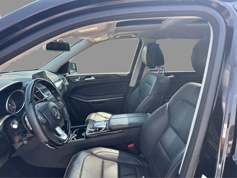 Used 2018 Mercedes-Benz GLS 550 4MATIC w/ Driver Assistance Package image 33