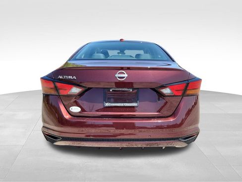 Used 2025 Nissan Altima 2.5 SV FWD image 7