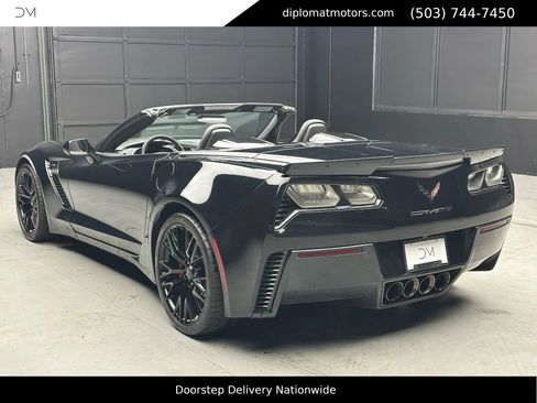 Used 2016 Chevrolet Corvette Z06 w/ 3LZ Preferred Equipment Group image 5