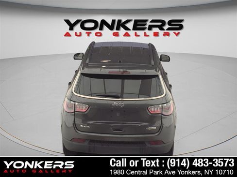 Used 2022 Jeep Compass Latitude AWD/4WD image 3