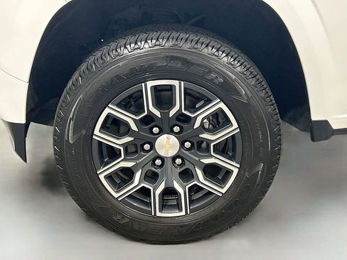 Used 2023 Chevrolet Colorado LT w/ LT Convenience Package II RWD image 28