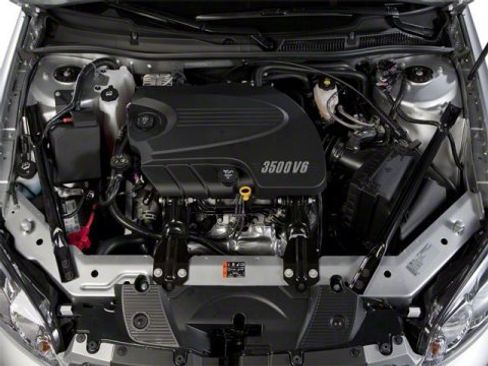 Used 2010 Chevrolet Impala LTZ image 16