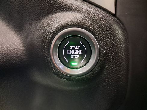 Used 2019 Chevrolet Silverado 1500 RST image 26