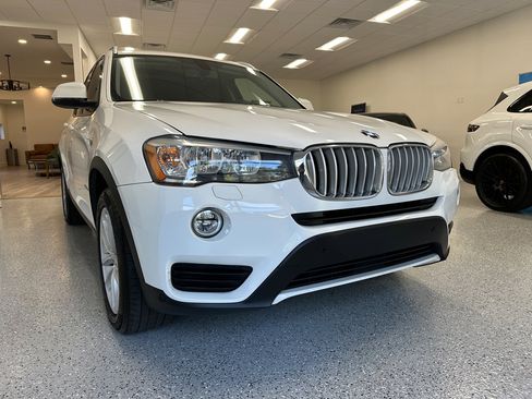 Used 2017 BMW X3 xDrive28i image 12