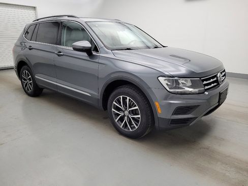 Used 2020 Volkswagen Tiguan SE w/ Panoramic Sunroof Package AWD/4WD image 11
