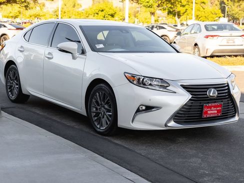 Used 2018 Lexus ES 350 w/ Premier Package FWD image 3