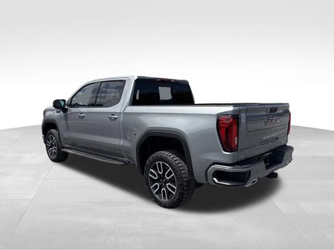 Used 2025 GMC Sierra 1500 AT4 w/ Technology Package AWD/4WD image 18