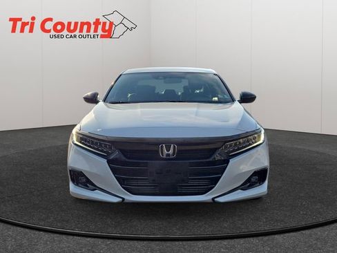 Used 2022 Honda Accord Sport image 2
