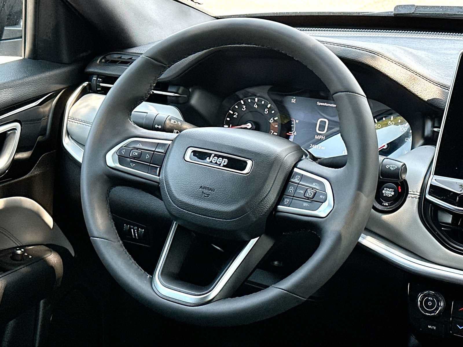 Used 2026 Jeep Compass Limited AWD/4WD image 27