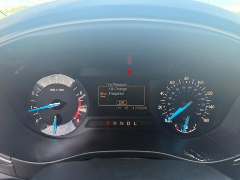 Used 2018 Ford Fusion SE FWD image 19