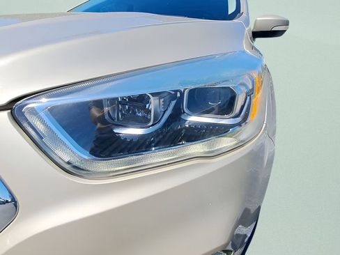 Used 2018 Ford Escape Titanium w/ Ford Safe & Smart Package image 9