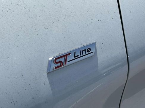Used 2025 Ford Explorer ST-Line w/ Premium Package RWD image 9