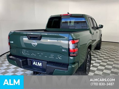 Used 2024 Nissan Frontier SL w/ Technology Package image 9