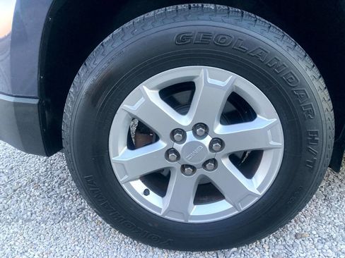 Used 2014 GMC Acadia SLE image 25