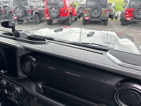 Used 2021 Jeep Wrangler Unlimited Sport AWD/4WD image 26