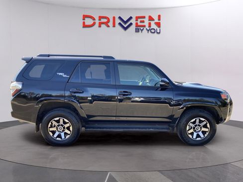 Used 2024 Toyota 4Runner TRD Off-Road Premium image 7