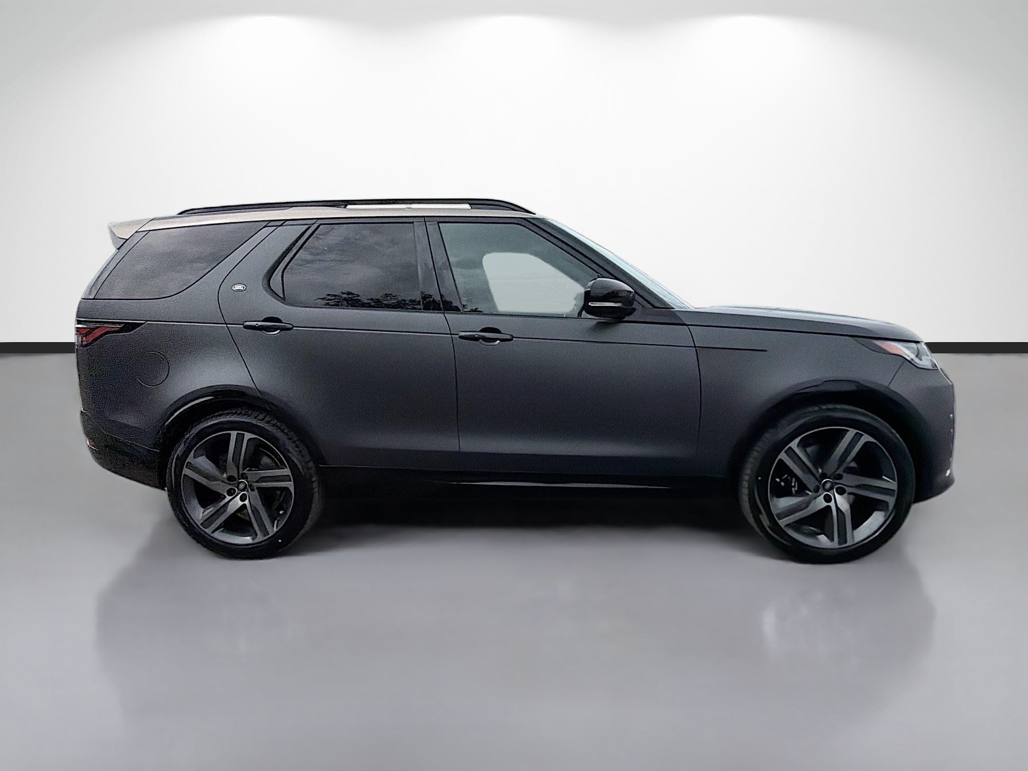 New 2026 Land Rover Discovery Limited Edition AWD/4WD image 6