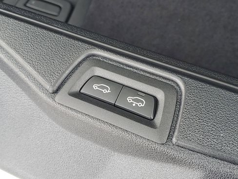 New 2026 BMW X7 xDrive40i w/ Premium Package image 28