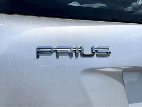 Used 2018 Toyota Prius Two w/ Prius Two Safety Plus Package FWD image 33