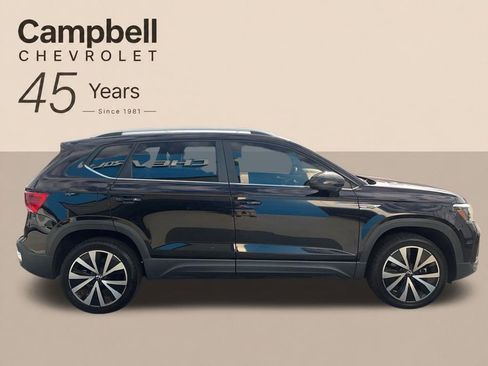 Used 2022 Volkswagen Taos SE FWD image 19