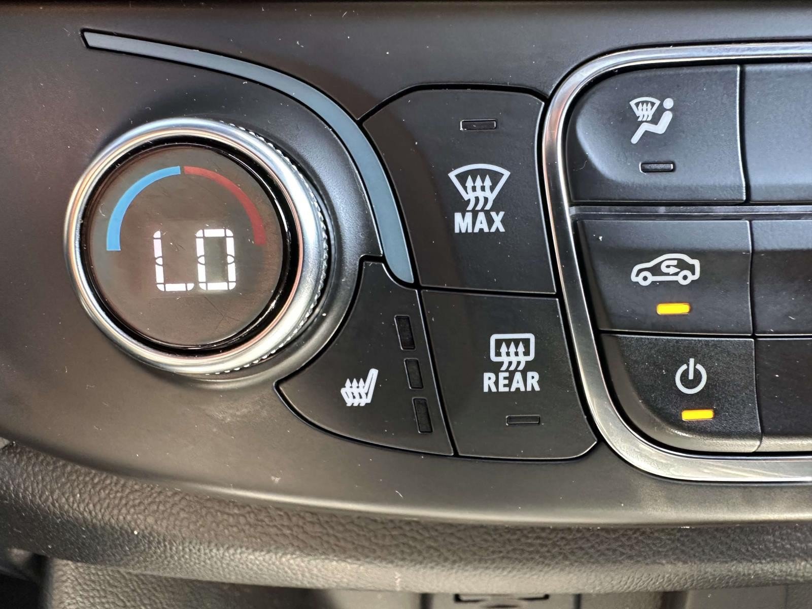 Used 2023 Chevrolet Traverse RS AWD/4WD image 23