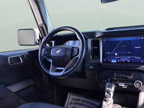 Used 2023 Ford Bronco Outer Banks w/ Sasquatch Package AWD/4WD image 22