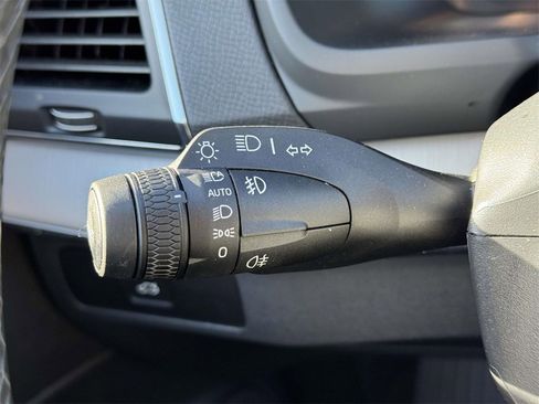 Certified 2025 Volvo XC90 B5 Core image 21