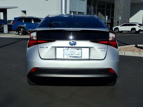 Used 2019 Toyota Prius L Eco image 11