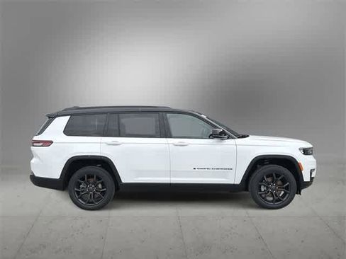 New 2025 Jeep Grand Cherokee L Limited image 9