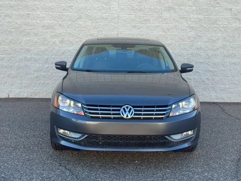 Used 2013 Volkswagen Passat TDI SEL Premium FWD image 2