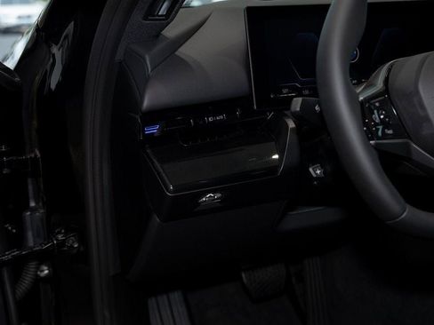 Used 2026 BMW 530i xDrive w/ Premium Package image 14